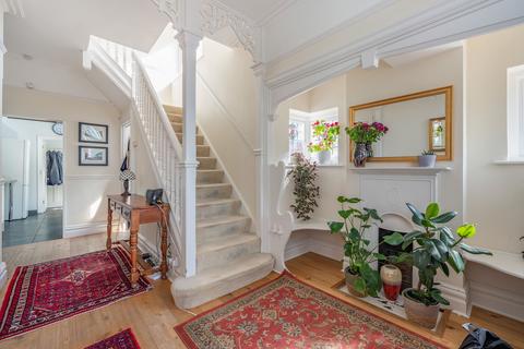 4 Highfield Road, Purley, CR8 2JG