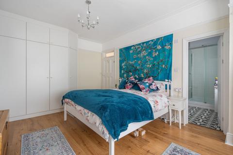 4 Highfield Road, Purley, CR8 2JG