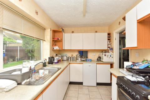 4 bedroom detached house for sale, Queenborough Road, Halfway, Sheerness, Kent