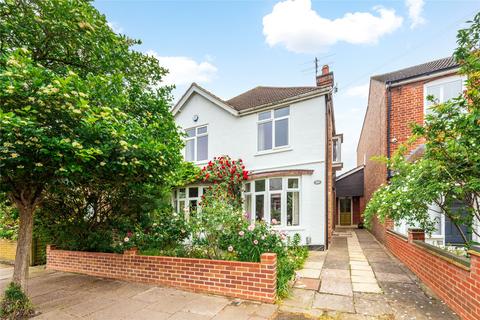 21 Bradgate Road, Bedford, MK40 3DE