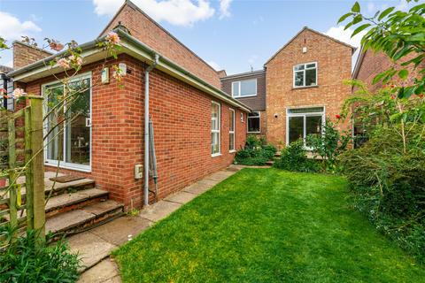 21 Bradgate Road, Bedford, MK40 3DE