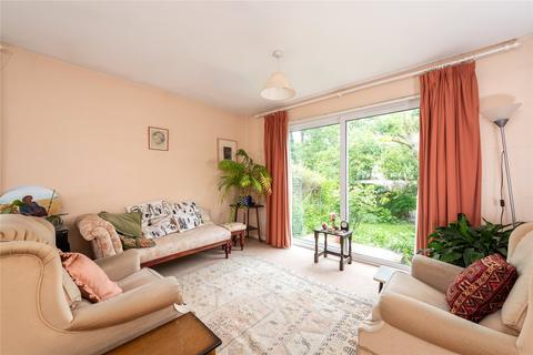 21 Bradgate Road, Bedford, MK40 3DE