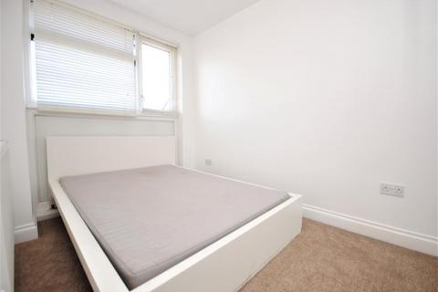 3 bedroom apartment to rent, Loughborough Street, London, SE11