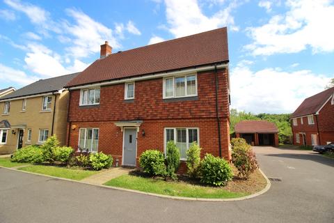 4 bedroom detached house to rent, Isles Quarry Road, Borough Green TN15