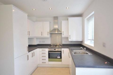 2 bedroom house to rent, Market Street, Droyslden, Manchester, M43