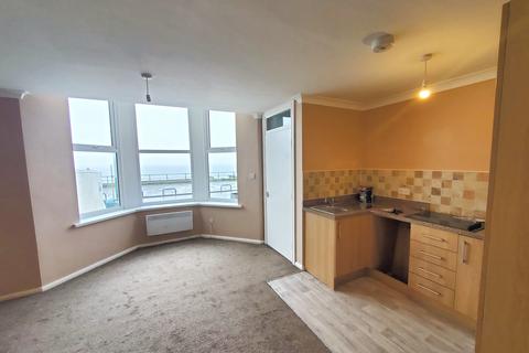 1 bedroom flat to rent, Promenade, Whitley Bay NE26