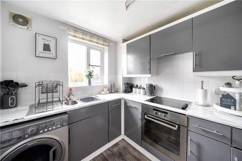 1 bedroom apartment for sale, Plomer Avenue, Hoddesdon, Hertfordshire