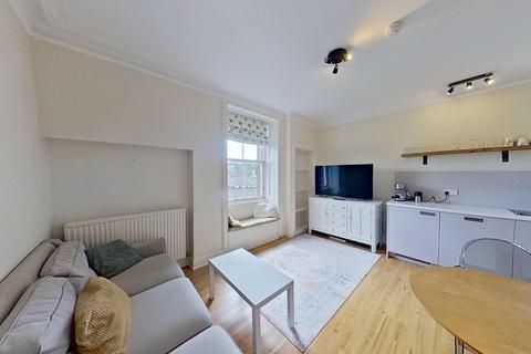 2 bedroom flat to rent, Cheyne Street, Edinburgh, EH4