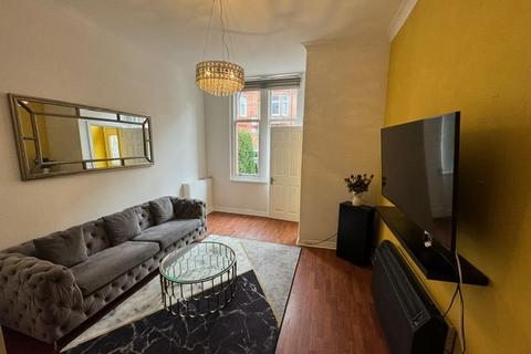 1 bedroom flat to rent, Dundrennan Road, Glasgow G42