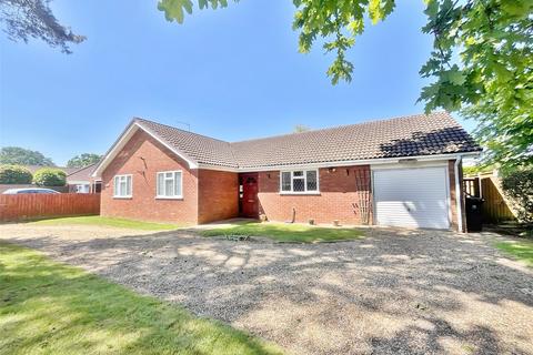 3 bedroom bungalow for sale, Rowan Drive, Verwood, Dorset, BH31