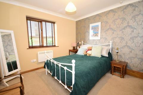 1 bedroom retirement property to rent, Russell Court Midhurst GU29