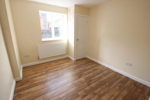 2 bedroom flat to rent, Jenkins Street, Pontypridd CF37