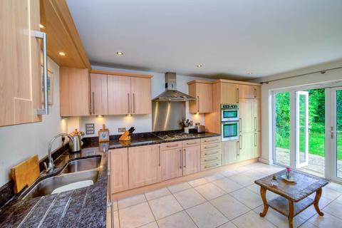 3 bedroom detached house for sale, George Close, Reading RG4