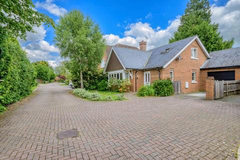 3 bedroom detached house for sale, George Close, Reading RG4