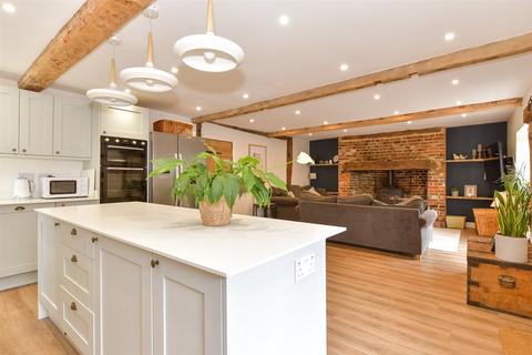 122 High Street, Halling, Rochester, ME2 1BZ