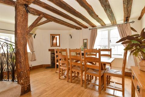 122 High Street, Halling, Rochester, ME2 1BZ