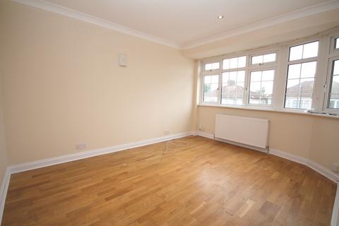 2 bedroom flat to rent, Arundel Drive, Harrow HA2