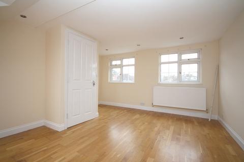 2 bedroom flat to rent, Arundel Drive, Harrow HA2