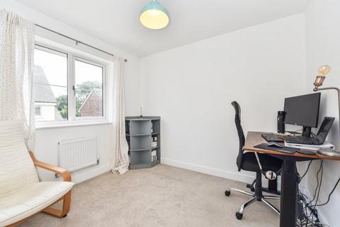 17 Brickwork Avenue, Liphook, GU30 7WP