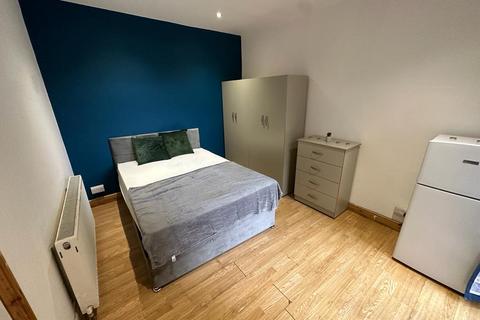 1 bedroom in a house share to rent, Beaumont Avenue, Wembley HA0