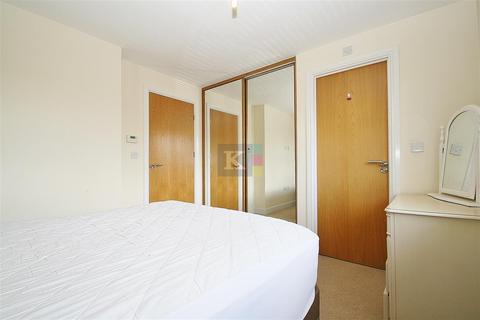 2 bedroom maisonette to rent, Barrawood Close, Hayes