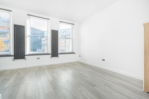 Studio to rent, Beaconsfield Terrace Road London W14