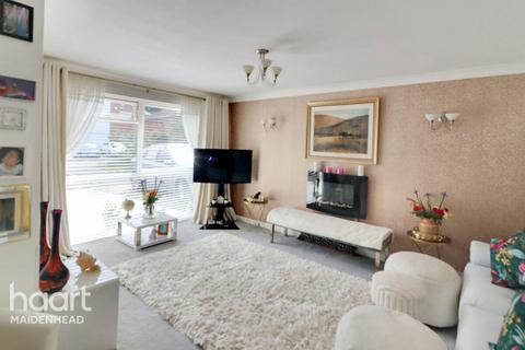 3 bedroom terraced house for sale, Boulters Gardens, Maidenhead