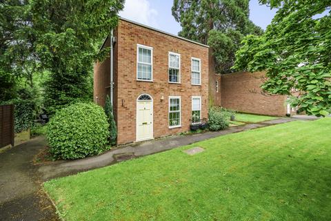 3 bedroom detached house for sale, Church Street, Staines TW18