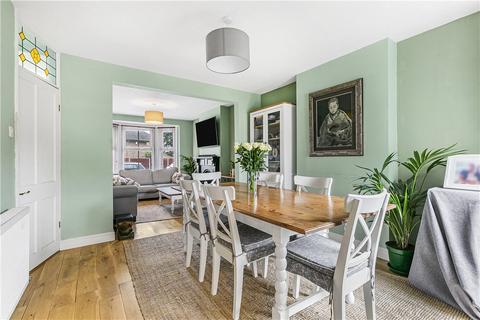 6 Sandy Lane, Maybury, Woking, GU22 8AZ