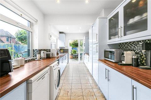 6 Sandy Lane, Maybury, Woking, GU22 8AZ