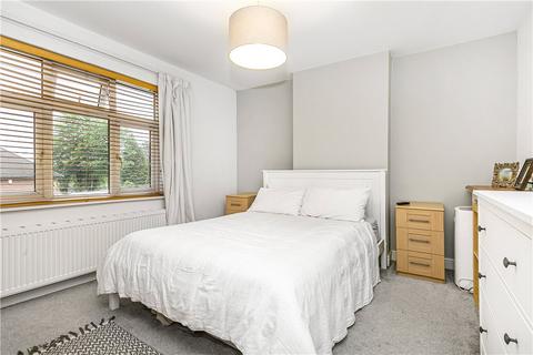 6 Sandy Lane, Maybury, Woking, GU22 8AZ