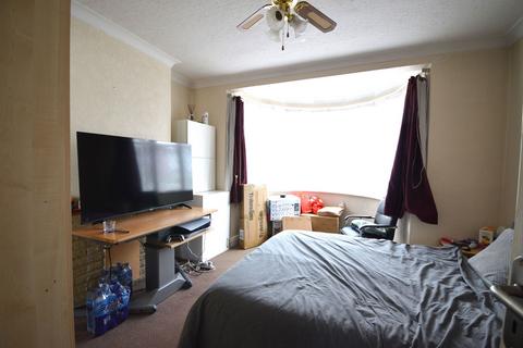 52 Ivanhoe Drive, Harrow, HA3 8QP