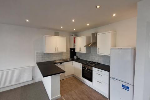 1 bedroom flat to rent, Palmerston Crescent, Palmers Green, N13
