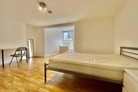 2 bedroom apartment to rent, North Road West, Plymouth, Plymouth