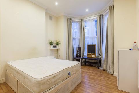 2 bedroom flat to rent, Valmar Road, Camberwell, London, SE5