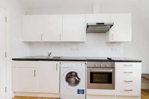 Studio to rent, Adamson Road, Swiss Cottage, London, NW3