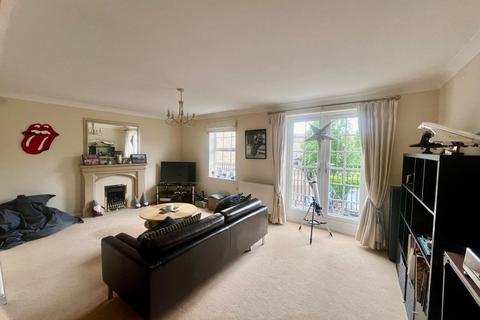 4 bedroom house to rent, Scalebor Square, Burley in Wharfedale, Ilkley, West Yorkshire, UK, LS29