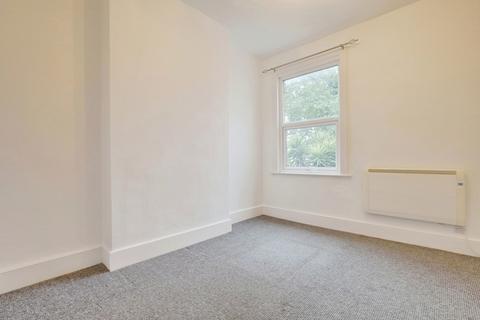 13a Honiton Road, Southend-on-sea, SS1 2RT