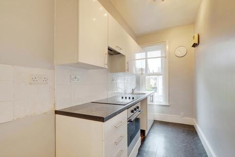 13a Honiton Road, Southend-on-sea, SS1 2RT