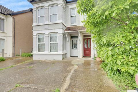 13a Honiton Road, Southend-on-sea, SS1 2RT