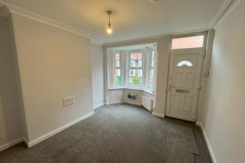 2 bedroom terraced house to rent, Thurgarton Avenue, Nottingham, Nottinghamshire, NG2