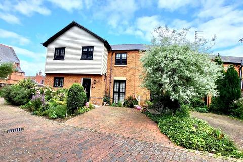 2 bedroom character property for sale, The Maltings, Newport Pagnell, MK16