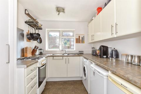 2 bedroom flat for sale, Sunderland Close, Borstal, Rochester, Kent