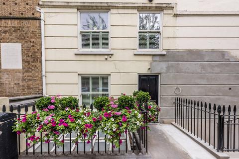 3 bedroom house to rent, Winchester Street, Pimlico, London, SW1V