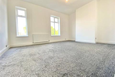 3 bedroom end of terrace house to rent, Stockport Road, Stockport, SK3