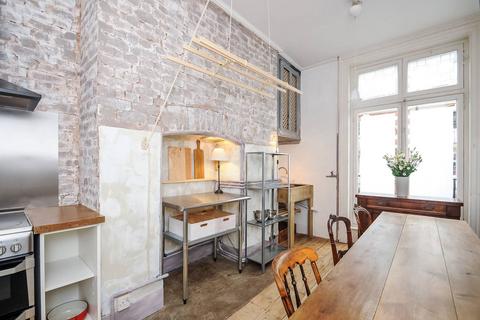 2 bedroom flat to rent, Lower Richmond Road, West Putney, London, SW15