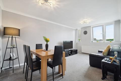 2 bedroom flat for sale, Ellisland Road, Flat E, Newlands, Glasgow, G43 2DB