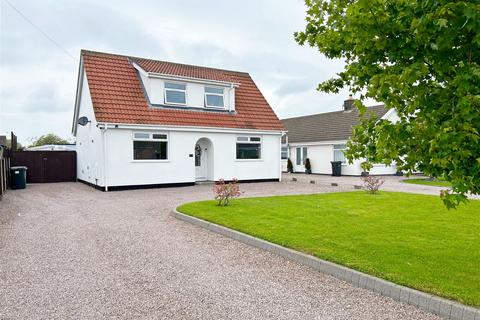 3 bedroom detached bungalow for sale, Beacon Way, Skegness, Lincolnshire, PE25 1HJ