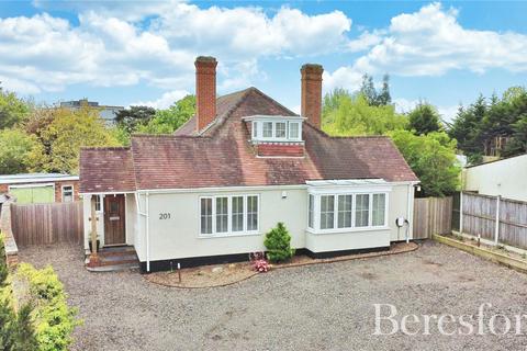4 bedroom detached house for sale, Beehive Lane, Chelmsford, CM2