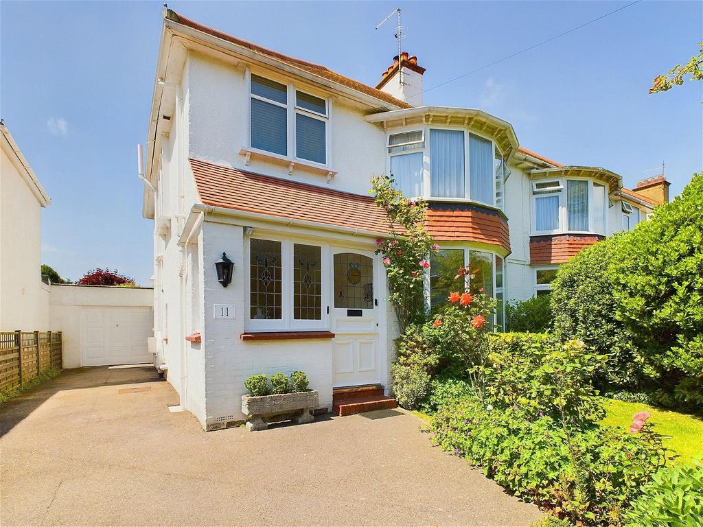 St. Valerie Road, Worthing, BN11 3LL 3 bed semidetached house for sale